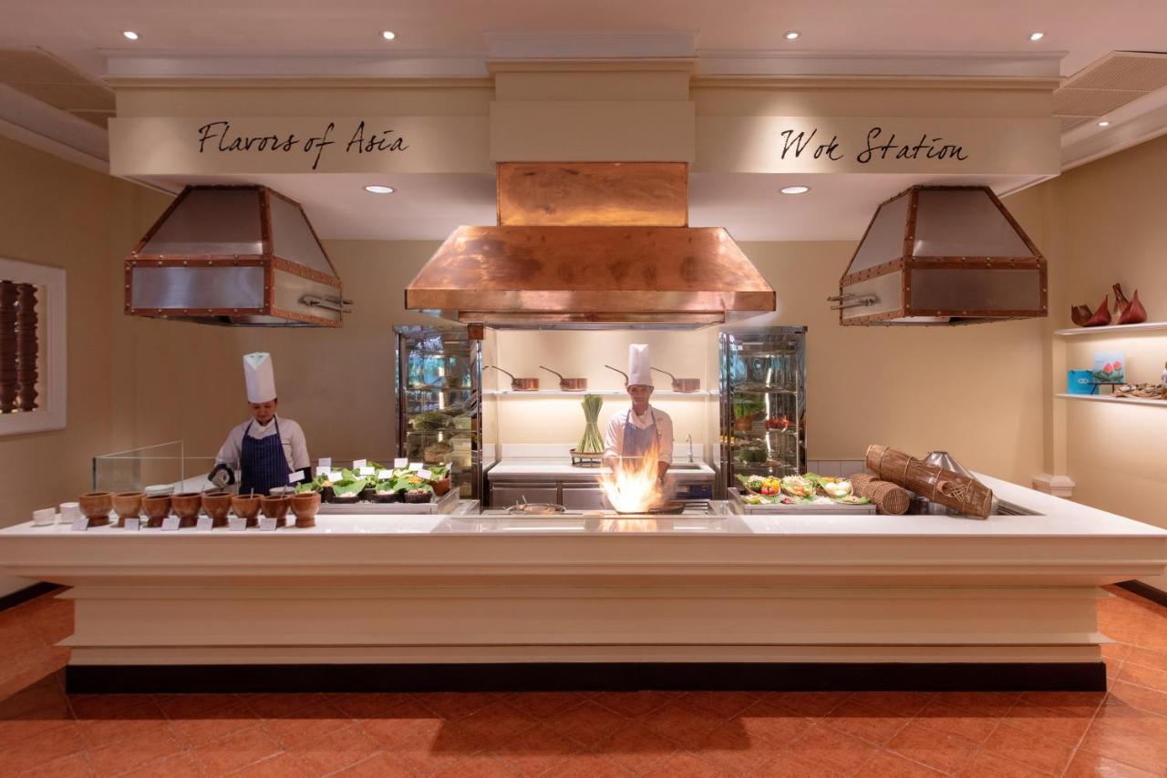 Sofitel Angkor Phokeethra Golf & Spa Resort Siem Reap Buitenkant foto