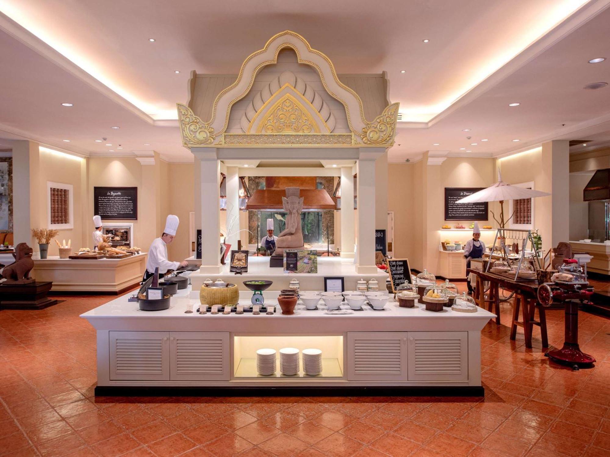 Sofitel Angkor Phokeethra Golf & Spa Resort Siem Reap Buitenkant foto