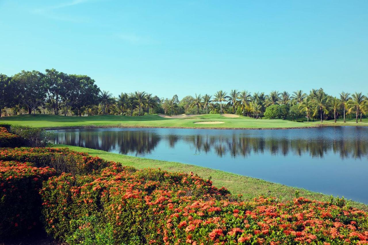 Sofitel Angkor Phokeethra Golf & Spa Resort Siem Reap Buitenkant foto